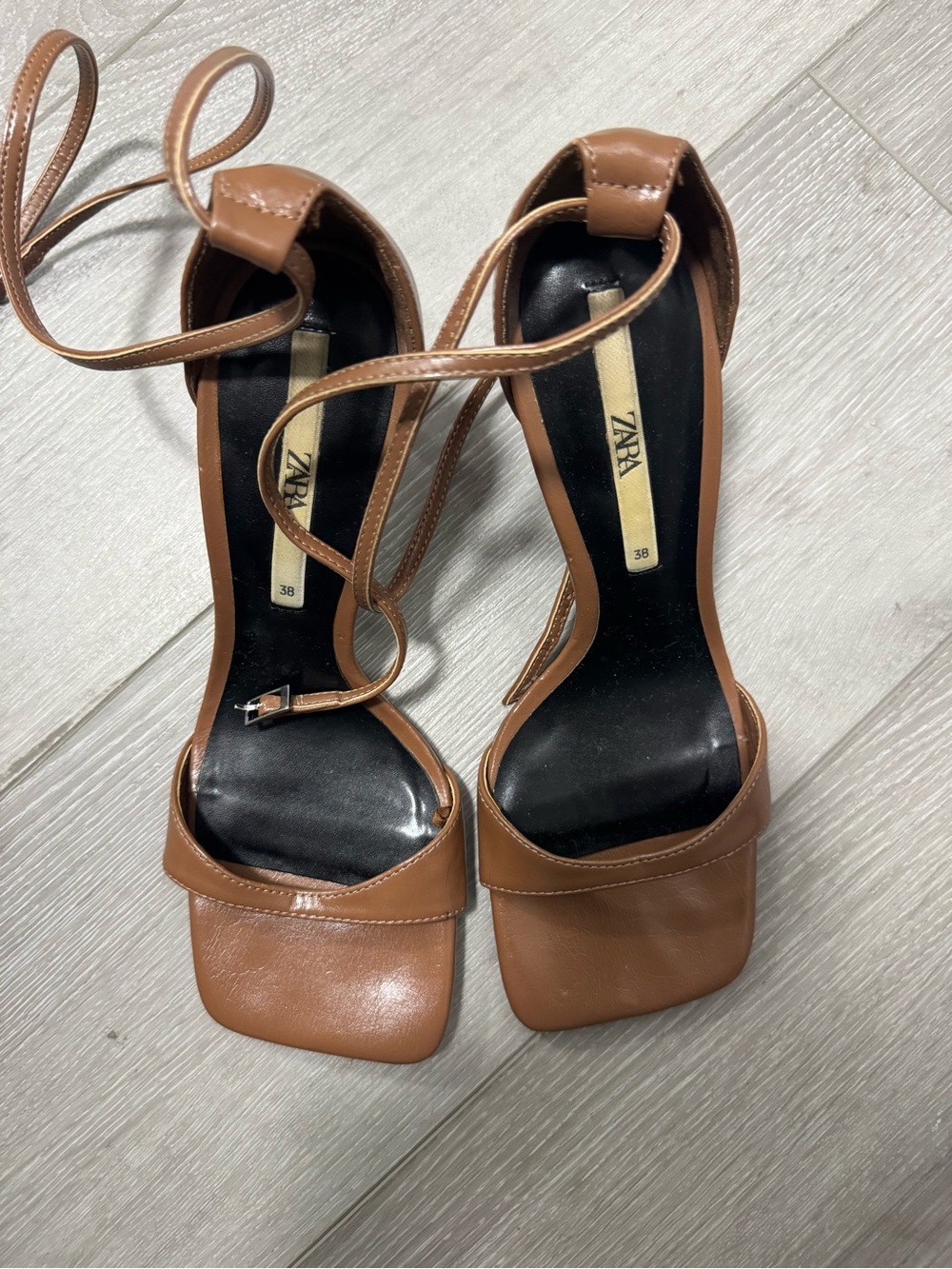 Sz 38 ZARA Tan Leather Strappy Square-Toe Heels